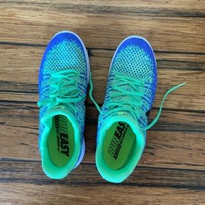Nike size 10 green and blue running shoes